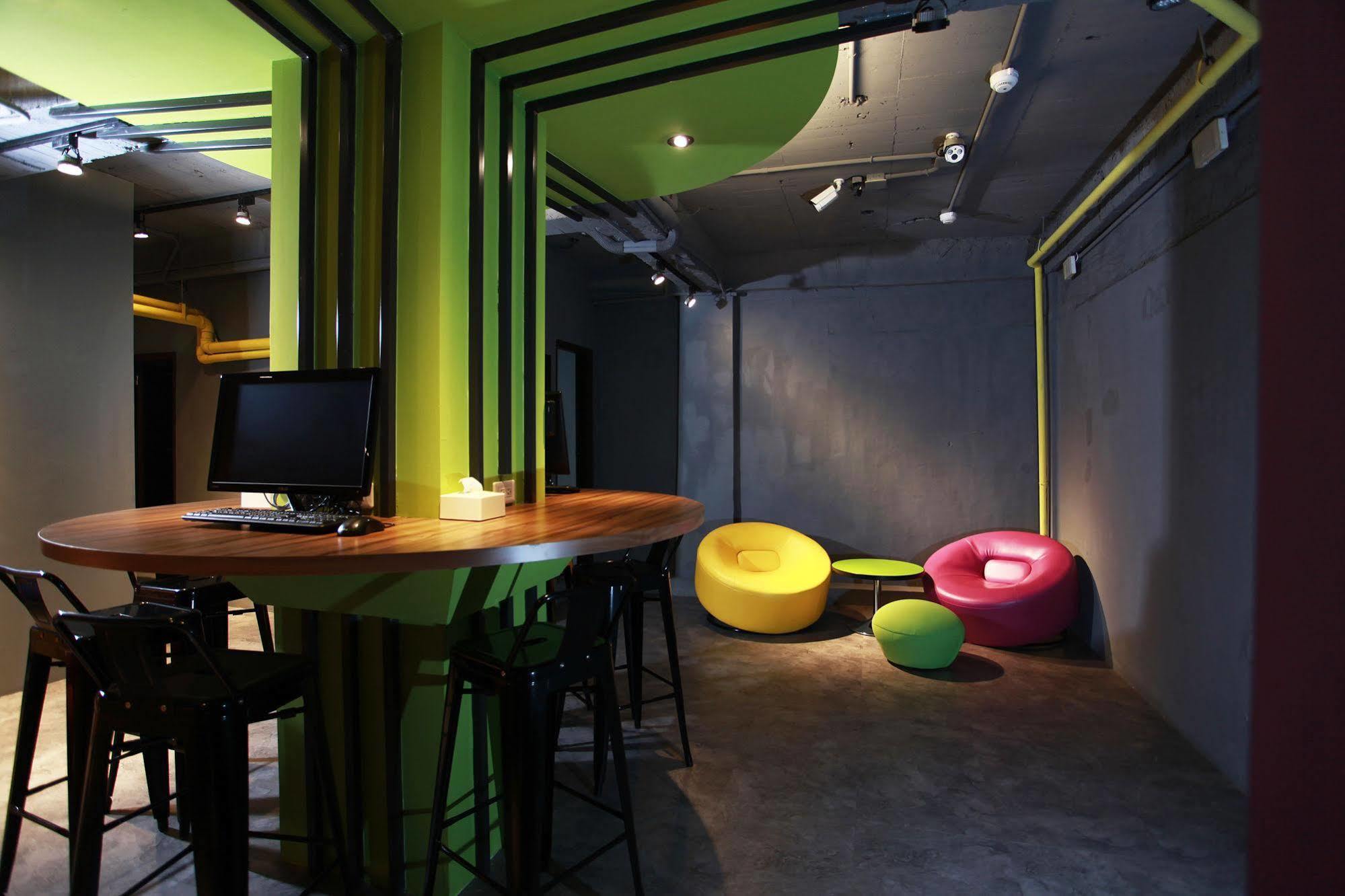 Backpackers Hostel - Ximen Taipei Exterior foto